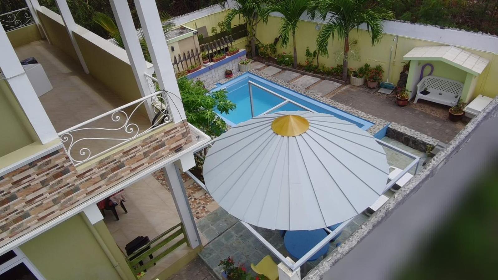 Colosseo Apartments Grand Baie Bagian luar foto