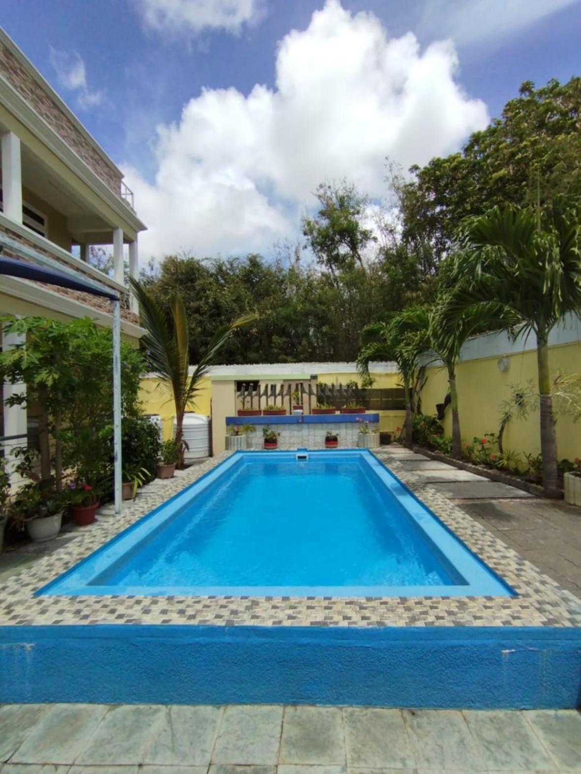 Colosseo Apartments Grand Baie Bagian luar foto